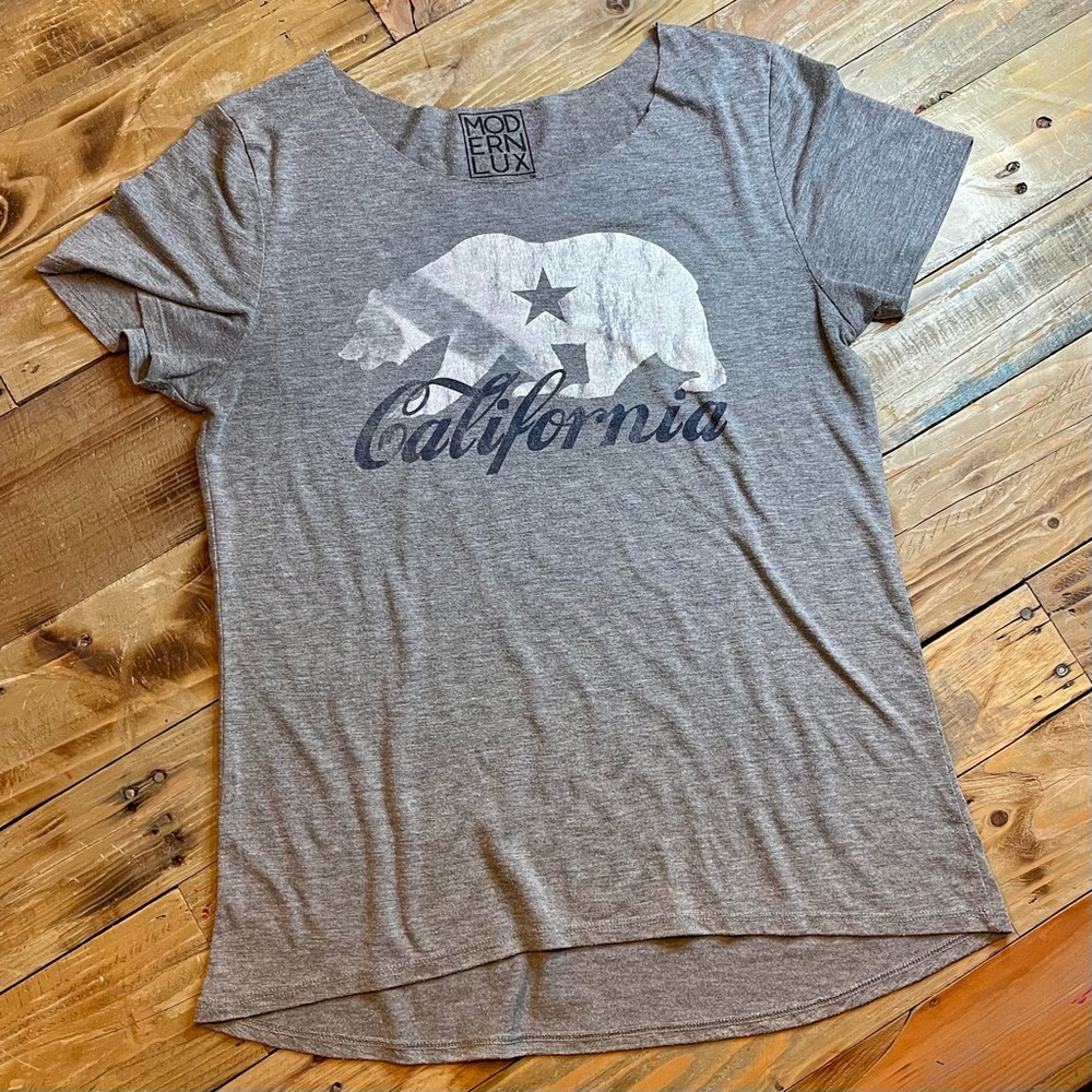 Modern Lux Grey California Graphic Tee | Size M